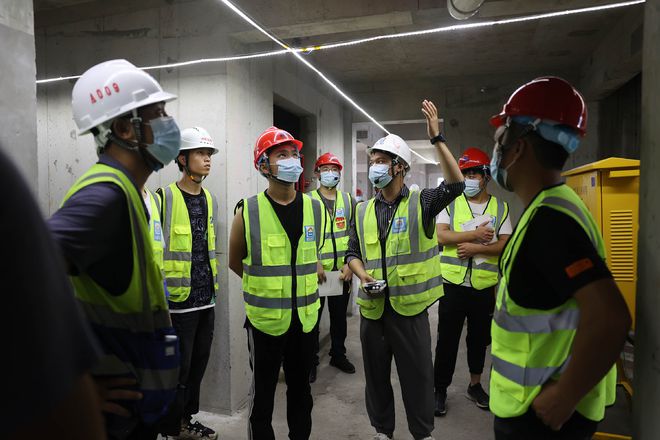 四大機器人現(xiàn)身工地，碧桂園以科技賦能安全生產(chǎn)與文明施工新標(biāo)桿